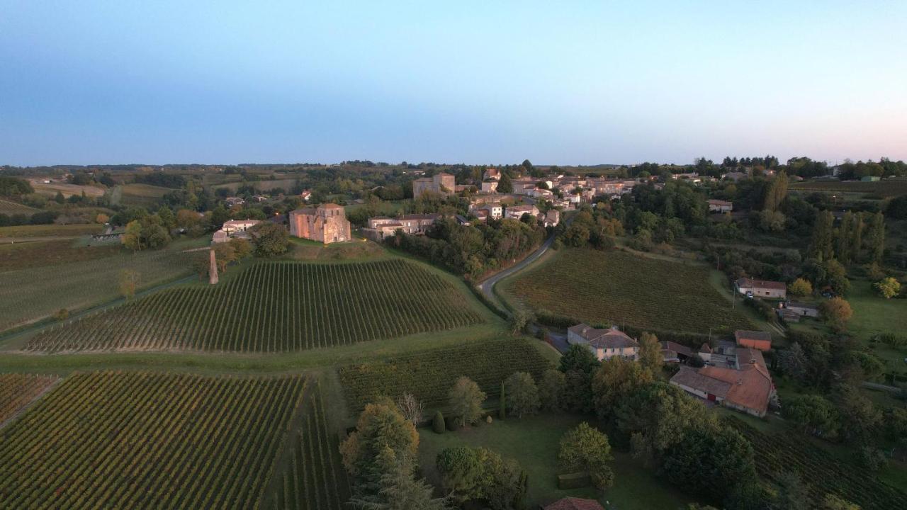 Romantic Gite Nr St Emilion With Private Pool And Views To Die For Pujols  Εξωτερικό φωτογραφία